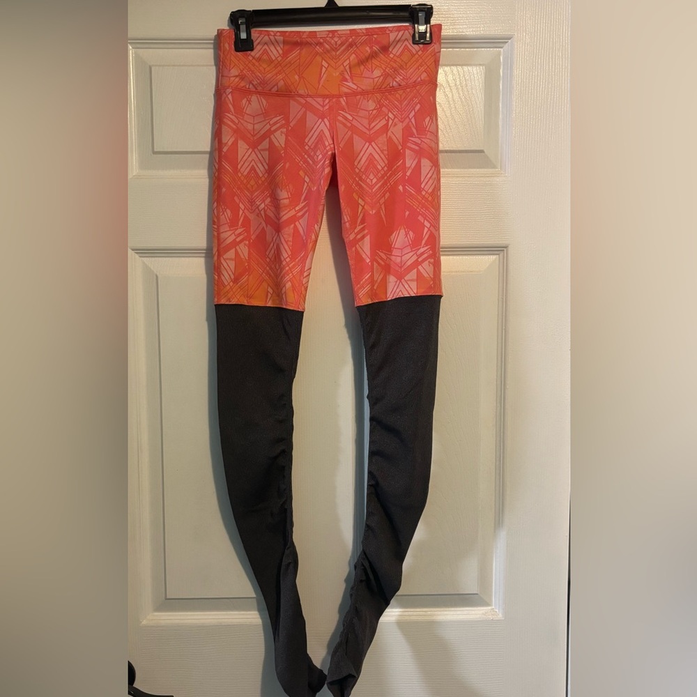 Alo Yoga Goddess Ribbed Legging women's size medium bright melon and gray